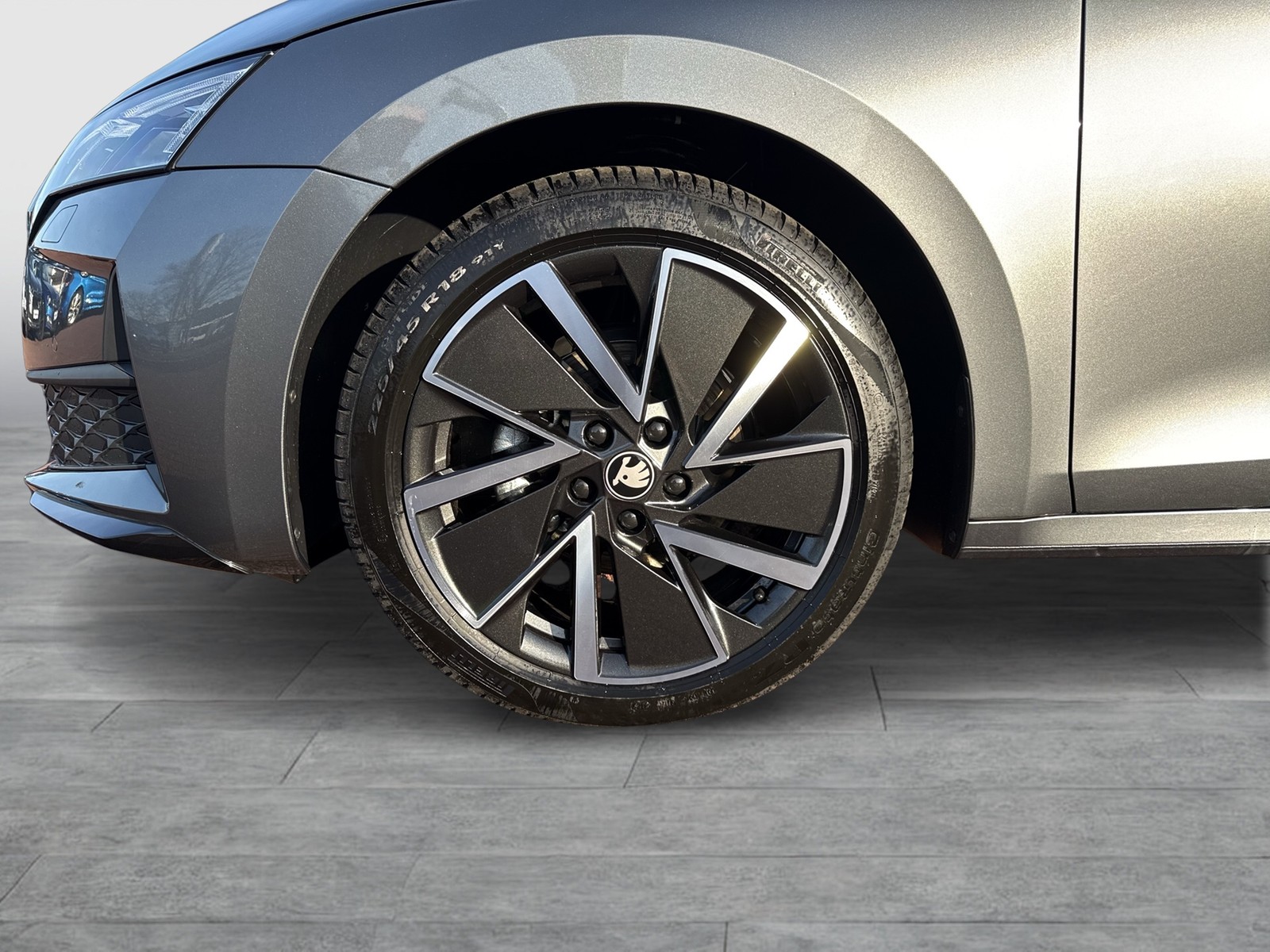 Skoda Octavia Combi 2.0 SPORTLINE AHK CAM ACC MATRIX