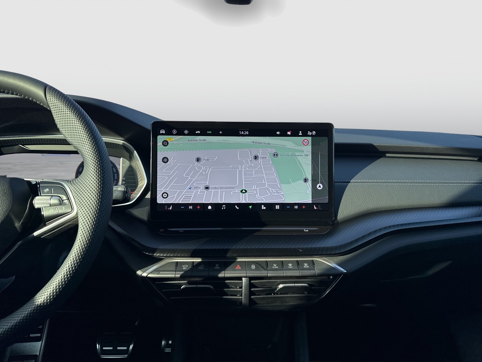 Skoda Octavia Combi 2.0 SPORTLINE AHK CAM ACC MATRIX