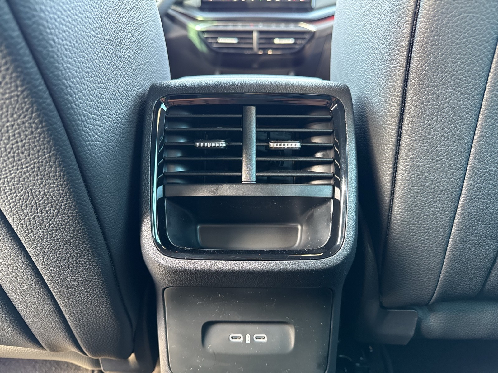 Skoda Octavia Combi 2.0 SPORTLINE AHK CAM ACC MATRIX