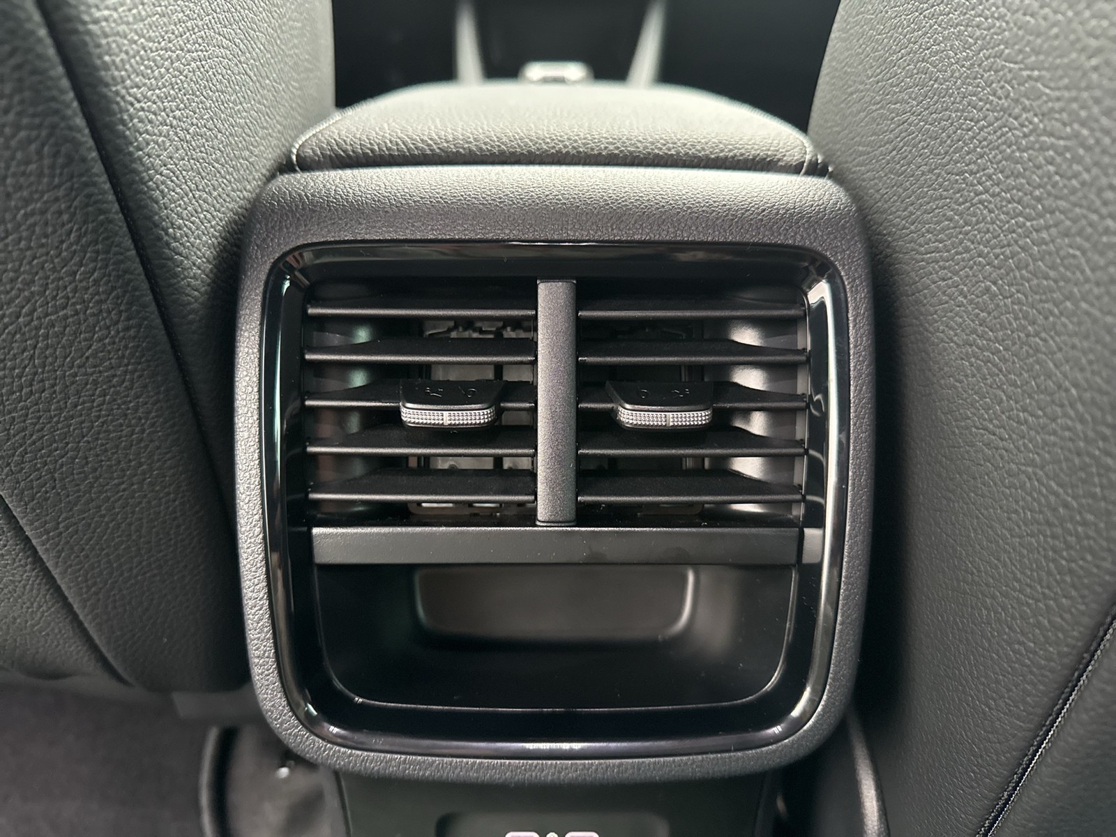 Skoda Octavia Combi 2.0 SPORTLINE AHK CAM ACC MATRIX