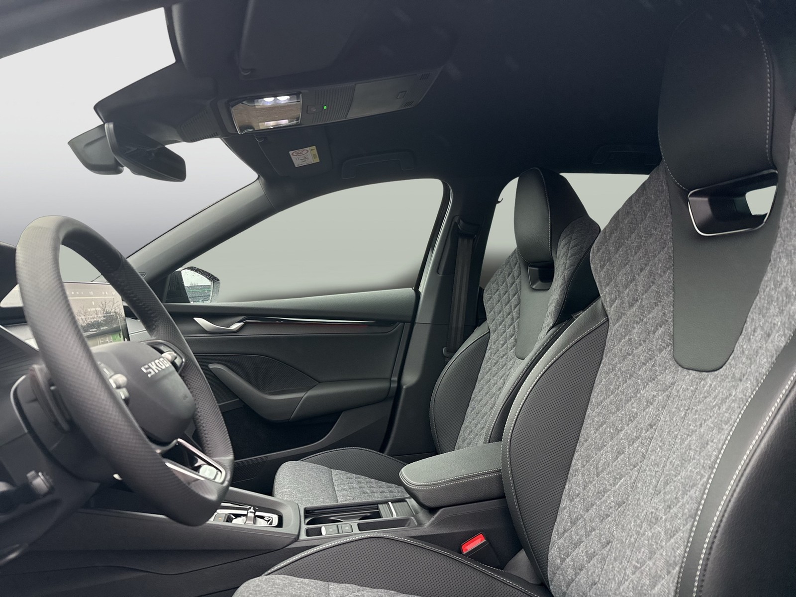 Skoda Octavia Combi 2.0 SPORTLINE AHK CAM ACC MATRIX