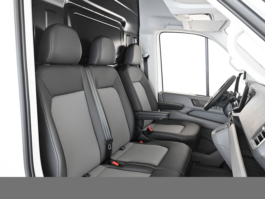 Volkswagen Crafter 35 Kasten MR HD Holzb. Navi AHK RFK Klima