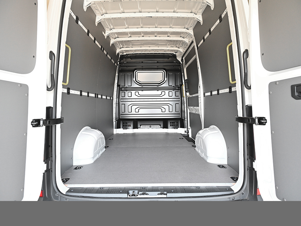 Volkswagen Crafter 35 Kasten MR HD Holzb. Navi AHK RFK Klima