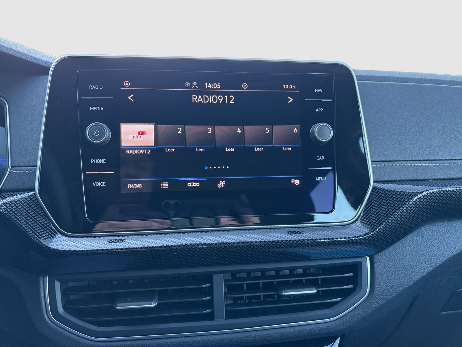 Volkswagen T-Cross 1.0 R-LINE ACC MATRIX NAVI LM17 CARPLAY