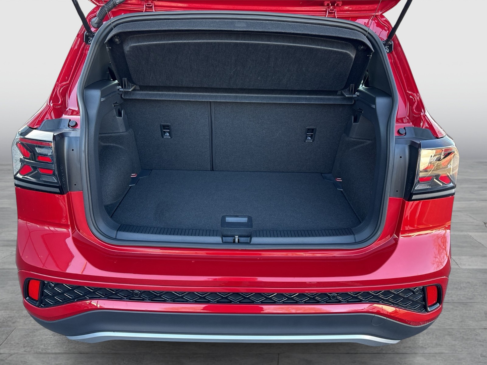 Volkswagen T-Cross 1.0 R-LINE ACC MATRIX NAVI LM17 CARPLAY