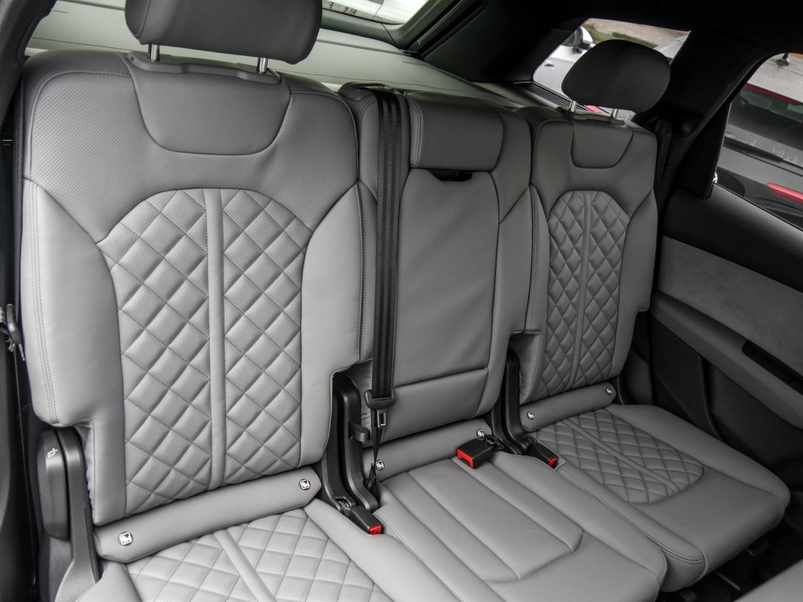 Audi SQ7 quattro BLACKPAK PANO AHK 360°CAM ACC LM22