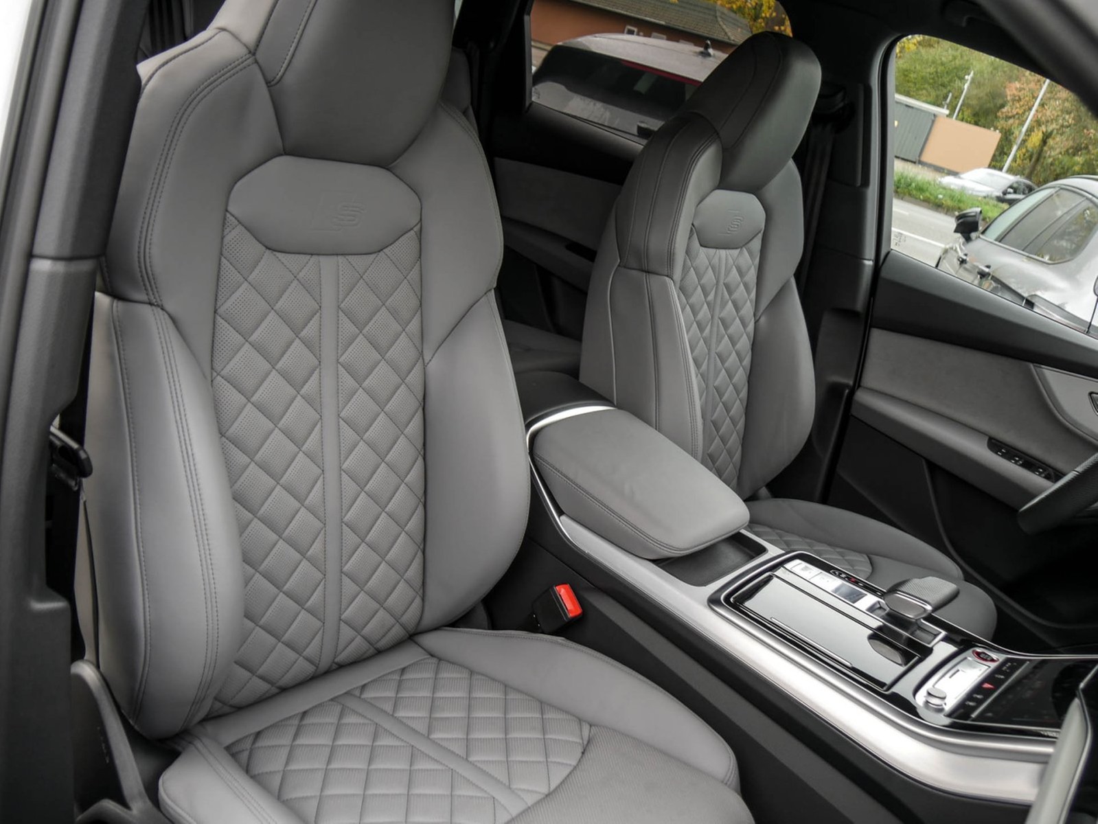 Audi SQ7 quattro BLACKPAK PANO AHK 360°CAM ACC LM22