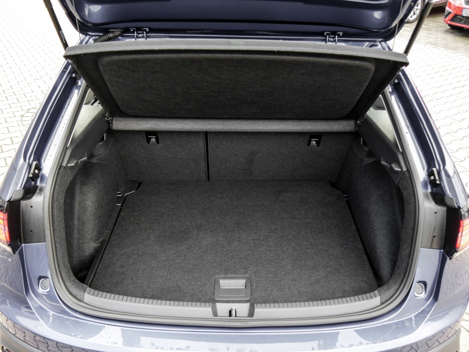 Volkswagen Taigo 1.5 LIFE LM17 CARPLAY SITZHEIZUNG LED DAB+