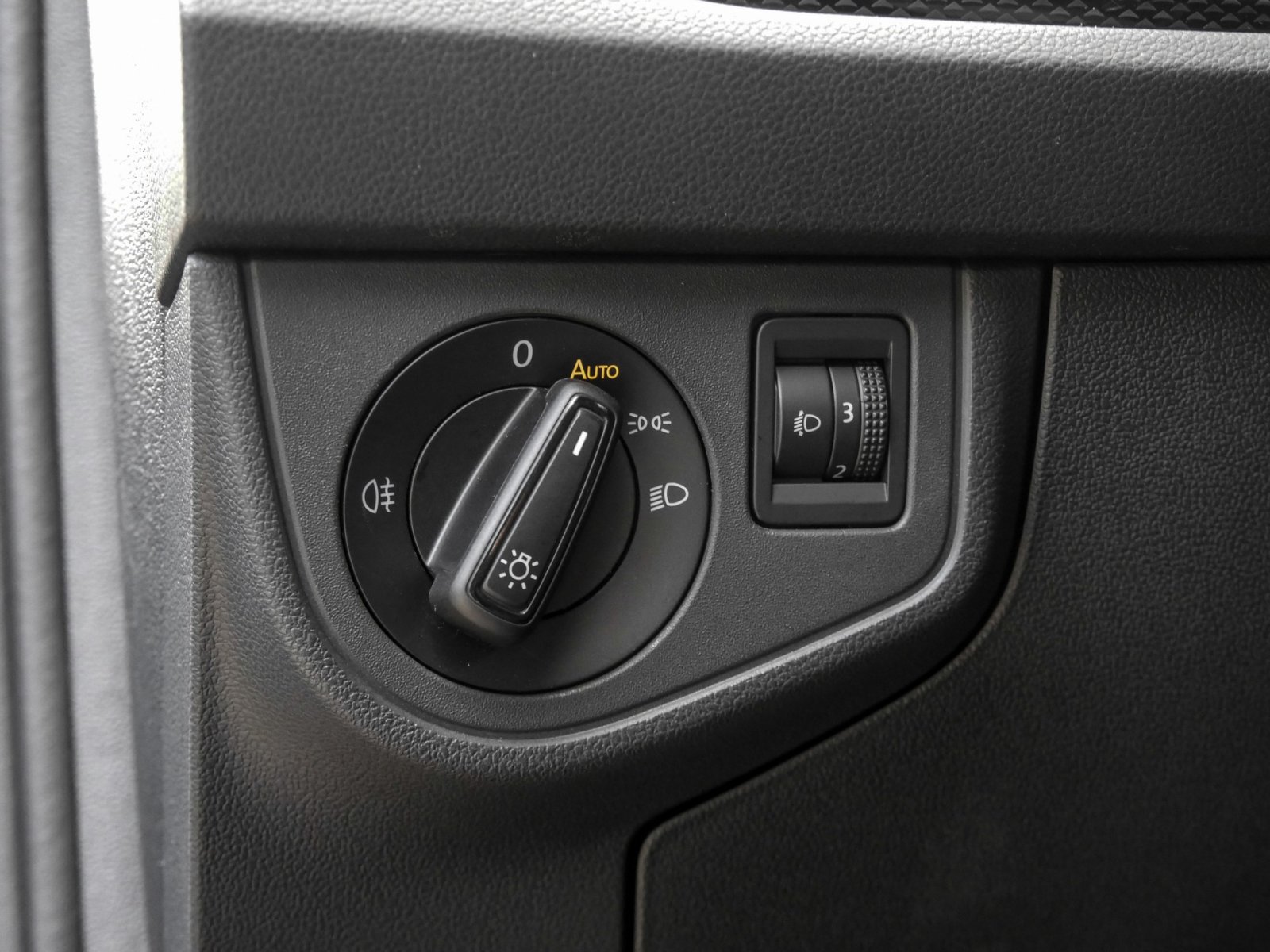 Volkswagen Taigo 1.5 LIFE LM17 CARPLAY SITZHEIZUNG LED DAB+