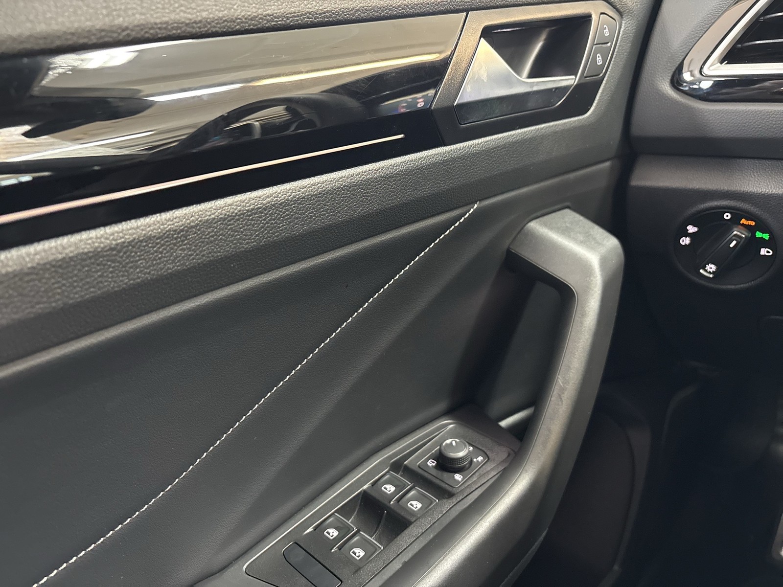 Volkswagen T-Roc Cabriolet 1.5 R-LINE AHK ACC LM17 LED+ NAVI