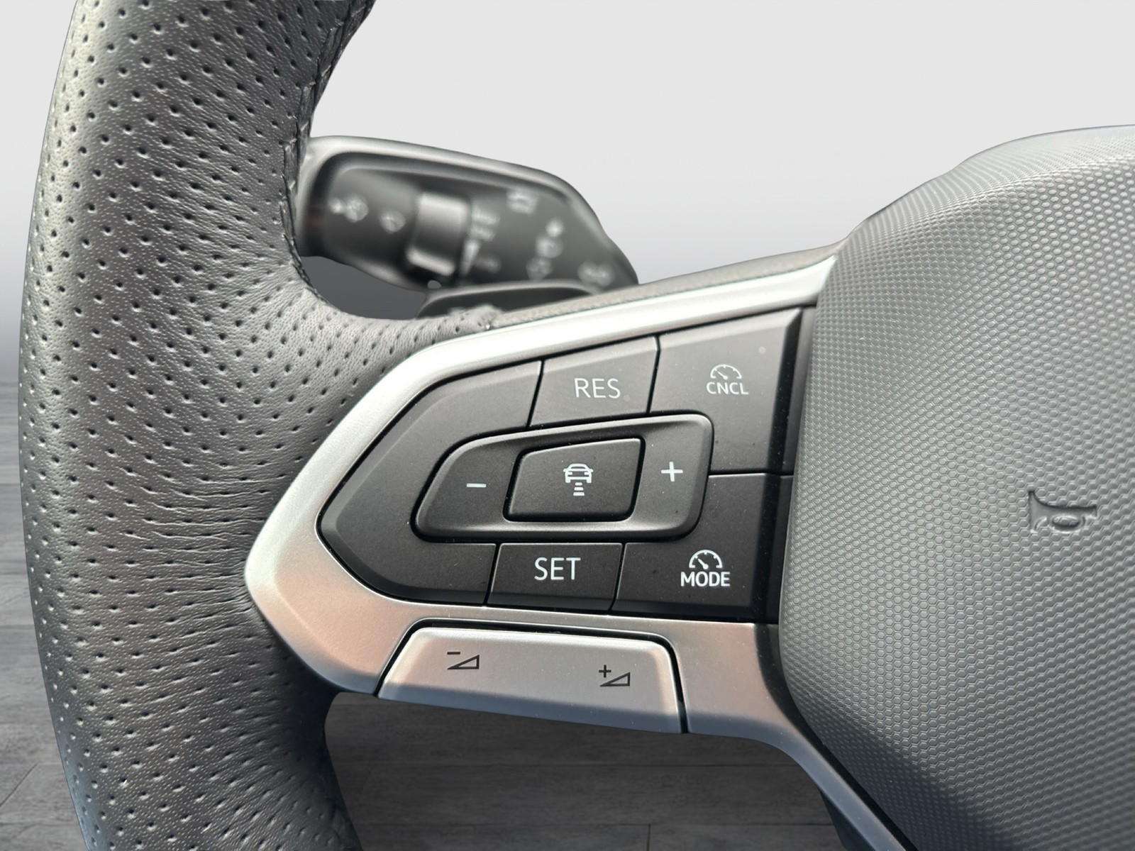 Volkswagen Passat Variant 1.5 HYBRID R-LINE BLACK STYLE AHK