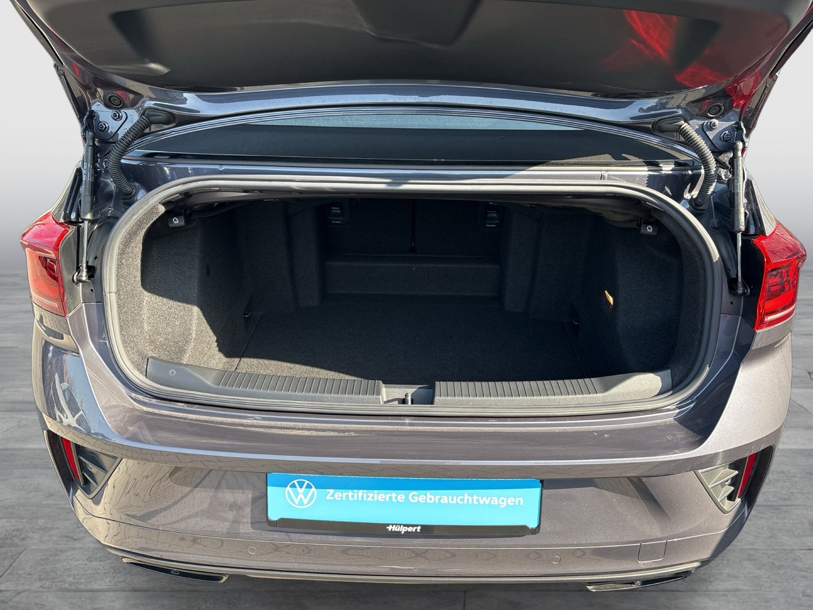 Volkswagen T-Roc Cabriolet 1.5 R-LINE BLACKSTYLE LEDER LM19