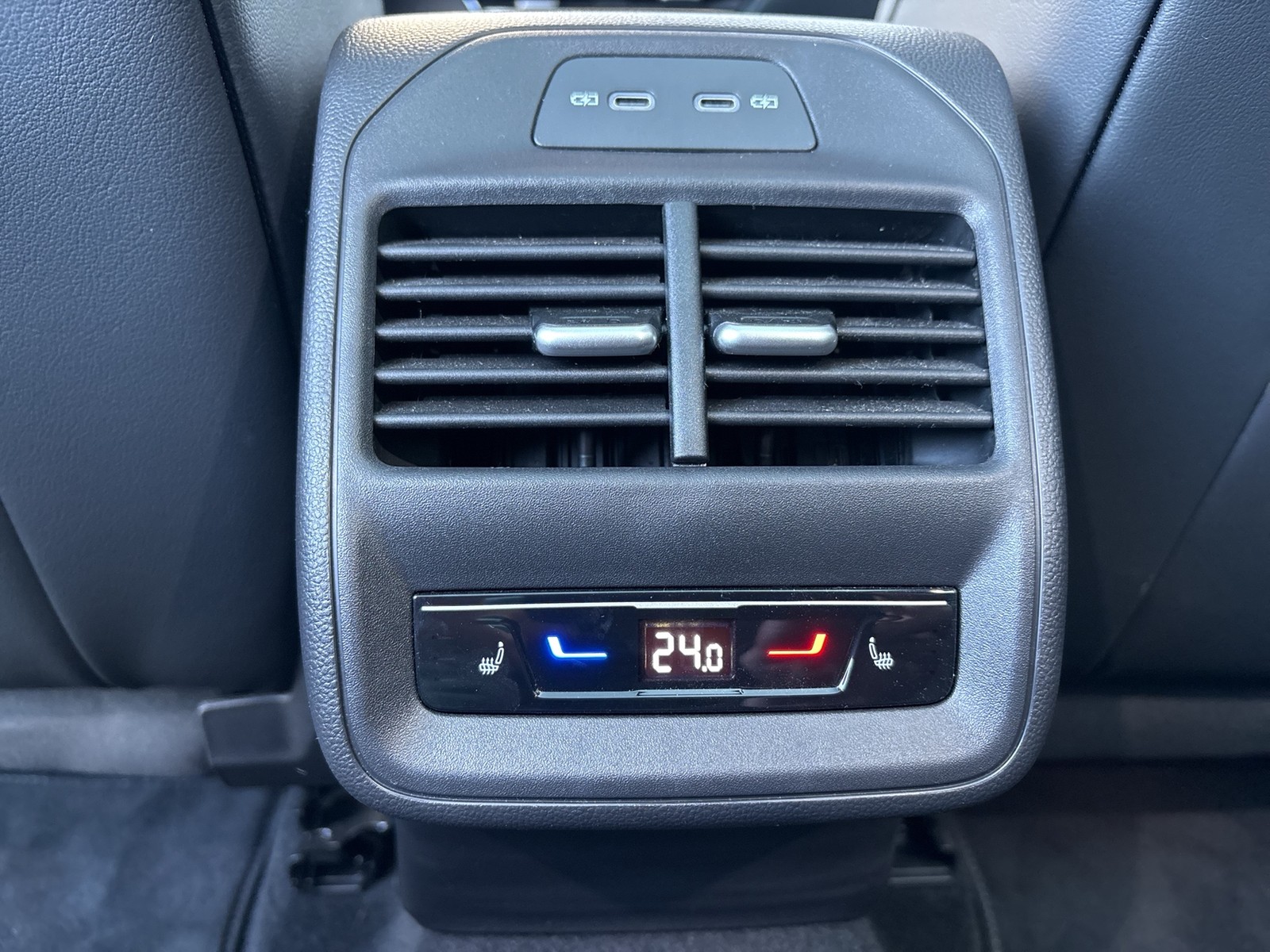 Volkswagen Passat Variant 1.5 HYBRID R-LINE BLACKSTYLE PANO