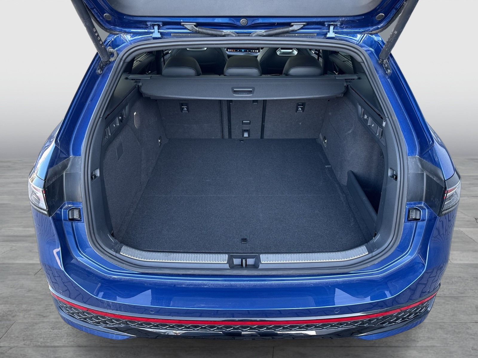 Volkswagen Passat Variant 1.5 HYBRID R-LINE BLACKSTYLE PANO