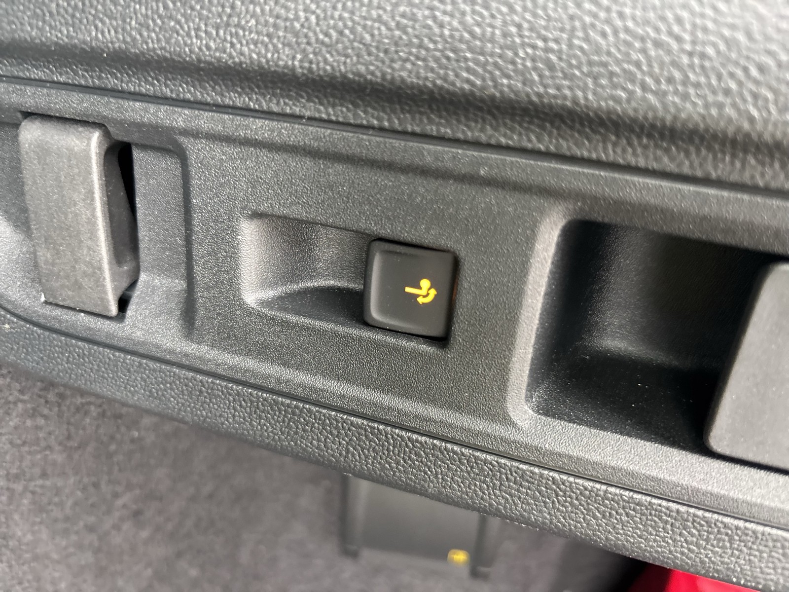 Volkswagen Passat Variant 1.5 HYBRID R-LINE NEUESMODELL AHK