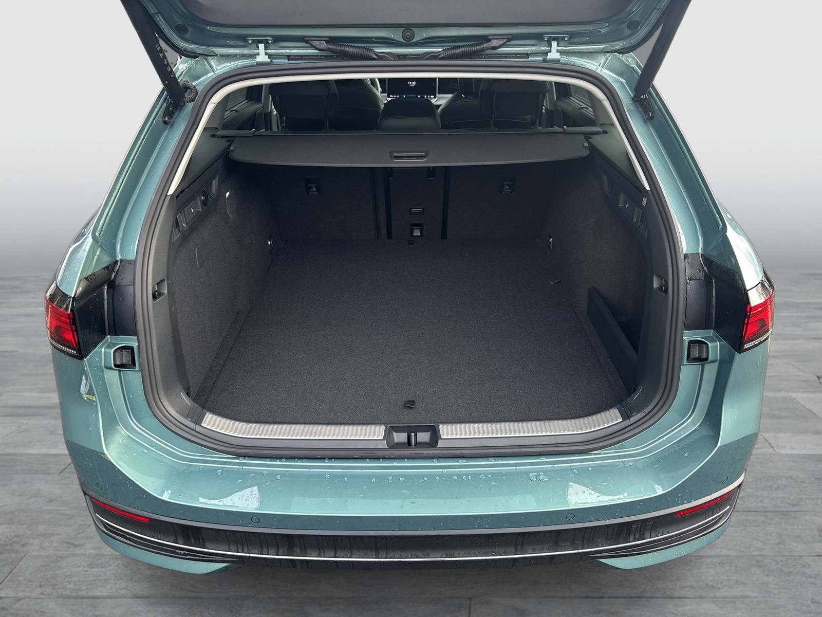 Volkswagen Passat Variant 1.5 HYBRID BUSINESS NEUES MODELL