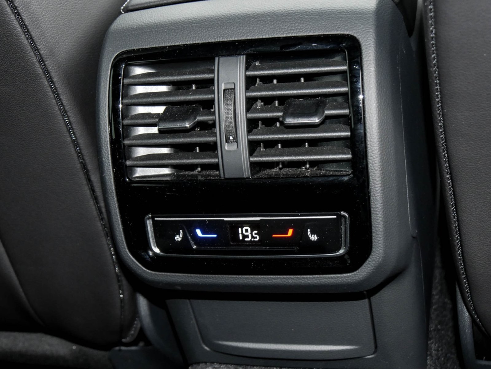 Volkswagen Arteon Shooting Brake 2.0 R-LINE AHK CAM LM18