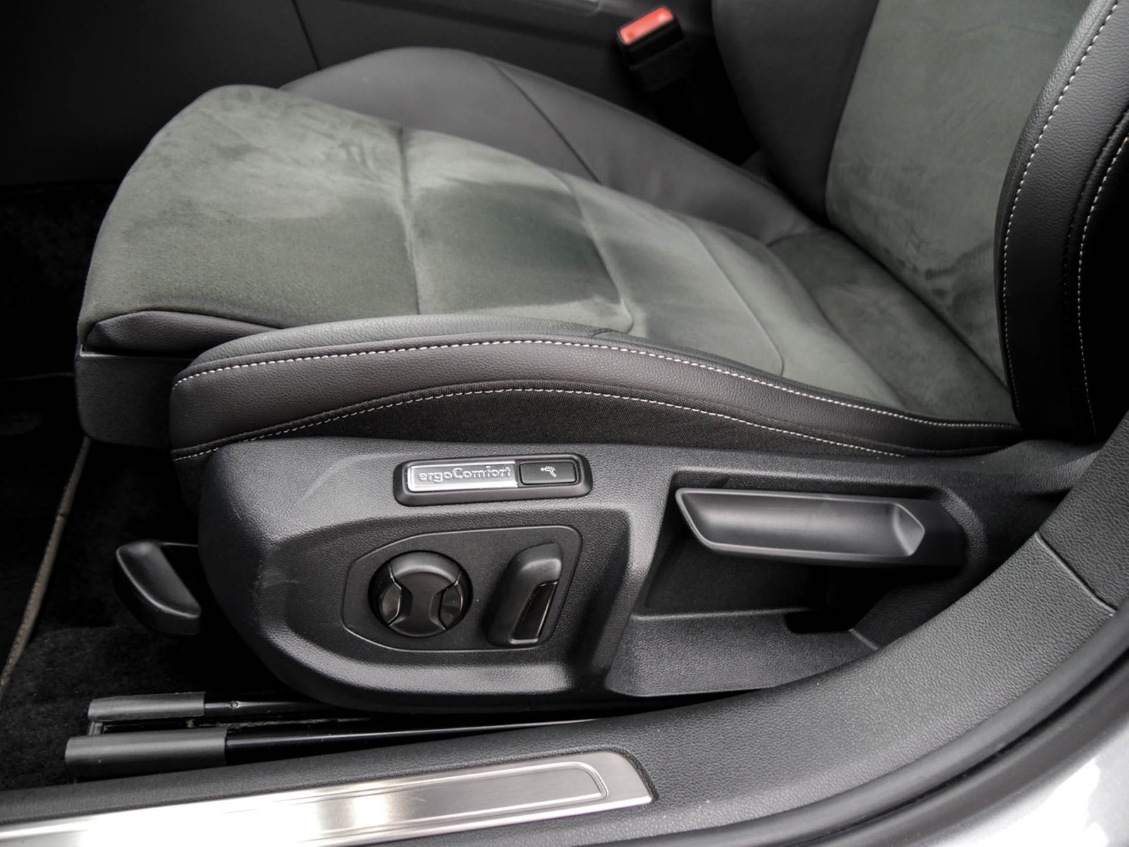 Volkswagen Arteon Shooting Brake 2.0 R-LINE AHK CAM LM18