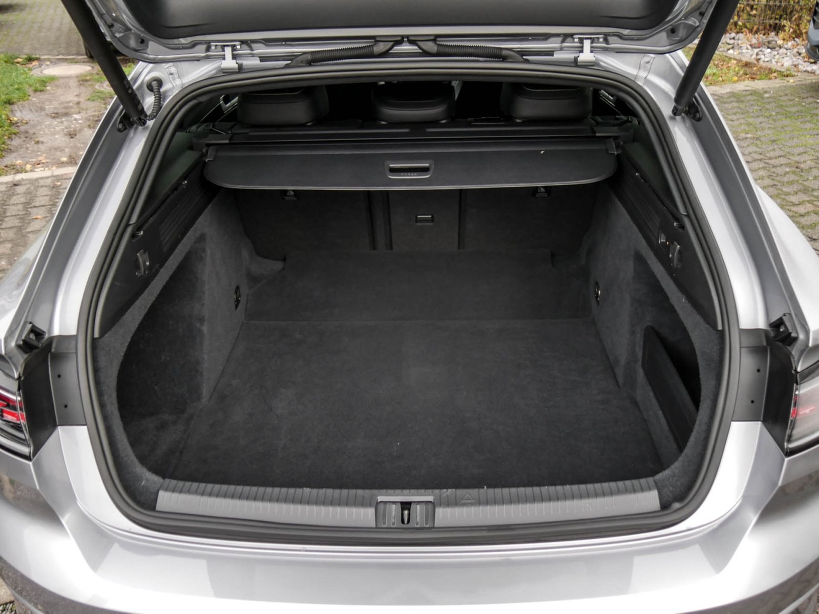 Volkswagen Arteon Shooting Brake 2.0 R-LINE AHK CAM LM18