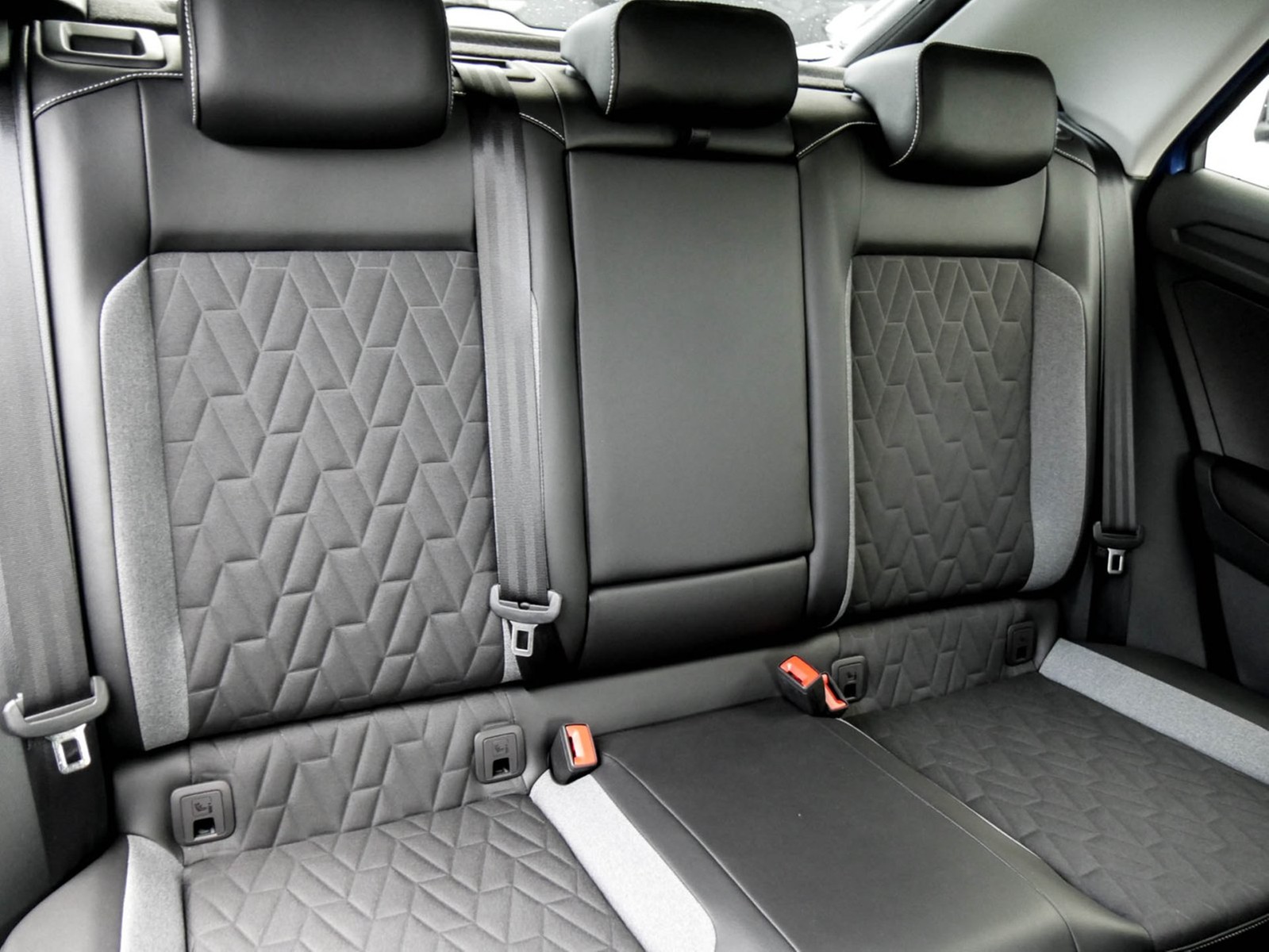 Volkswagen T-Roc 2.0 GOAL ACC LM17 NAVI CARPLAY SITZHEIZUNG