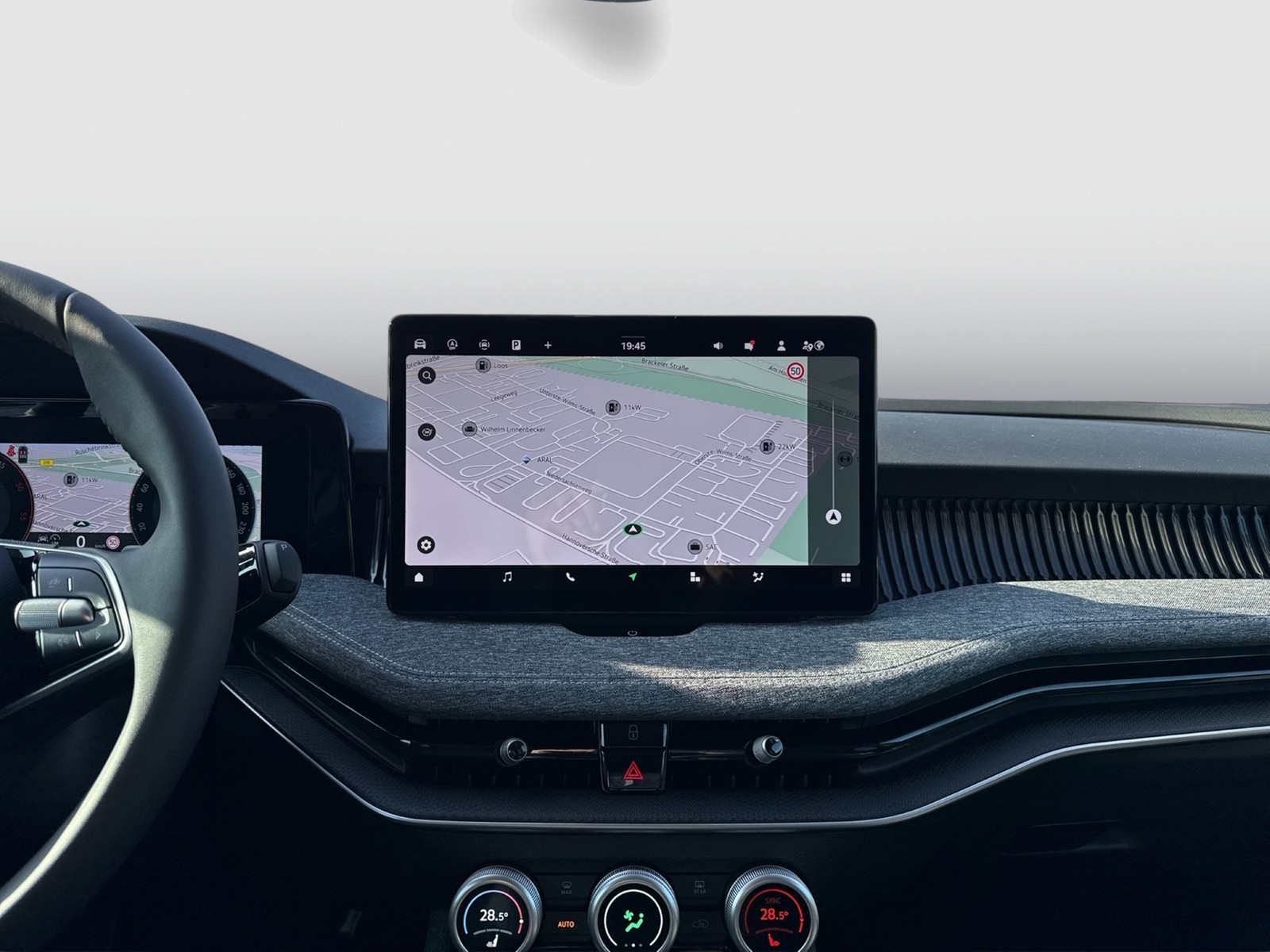 Skoda Superb Combi 2.0 SELECTION 4X4 AHK CAM E-KLAPPE