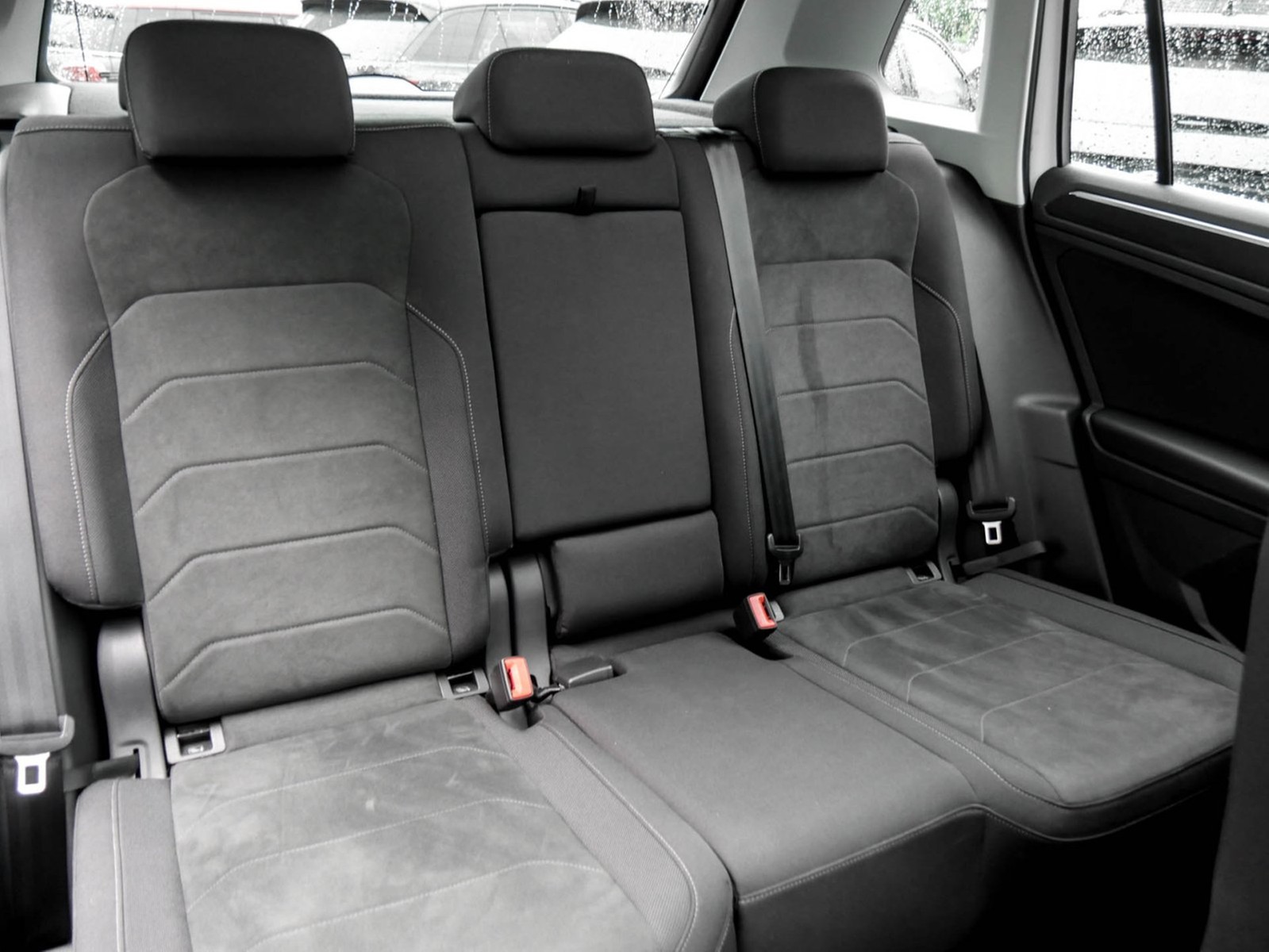 Volkswagen Tiguan 1.4 HYBRID ELEGANCE PANO ACC LM18 NAVI