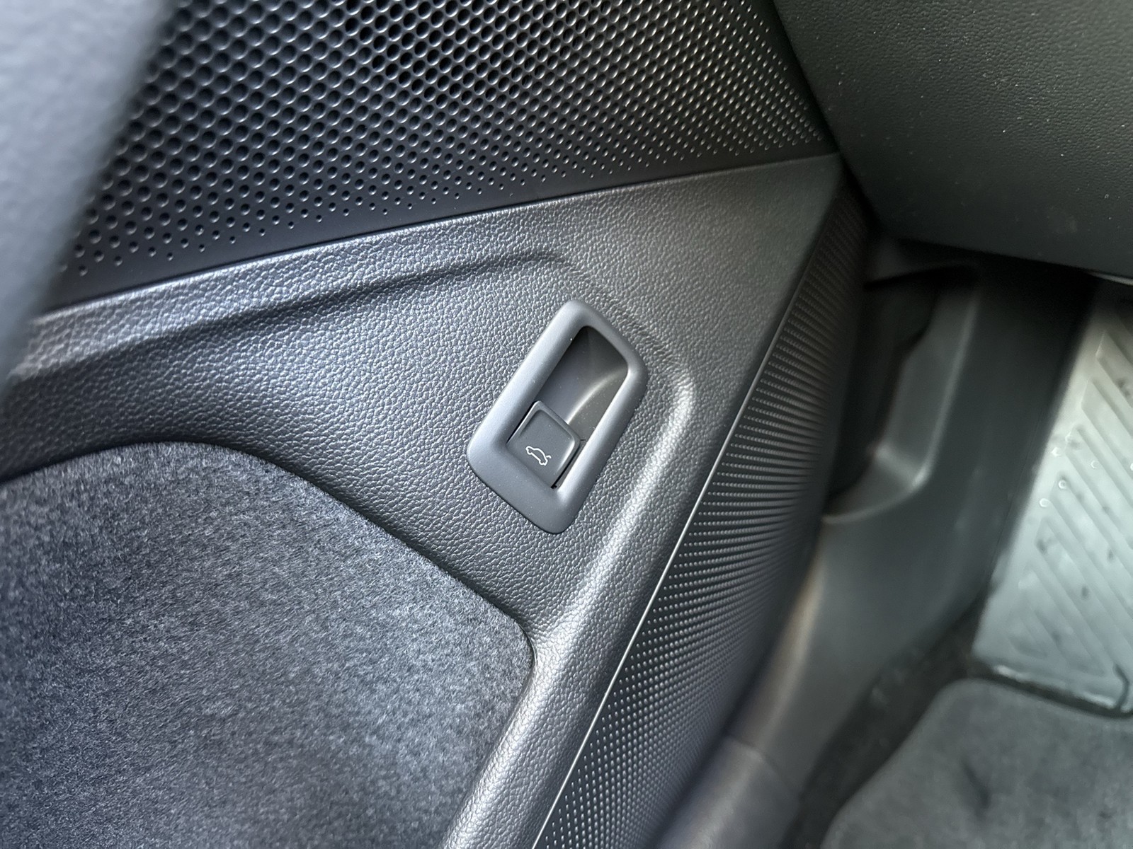 Skoda Superb Combi 2.0 SELECTION 4X4 AHK CAM E-KLAPPE