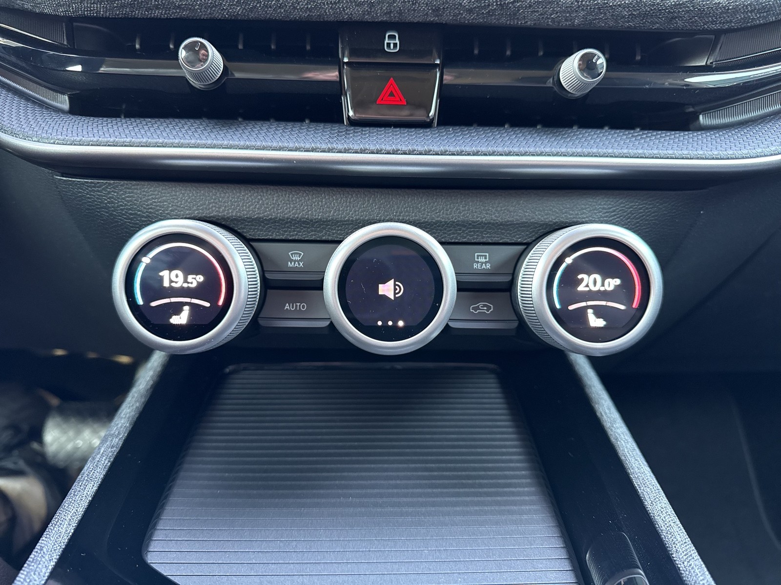 Skoda Superb Combi 2.0 SELECTION 4X4 AHK CAM E-KLAPPE