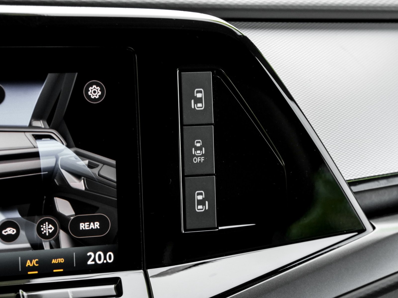 Volkswagen T7 Multivan 2.0 AHK CAM LM17 EKLAPPE NAVI SITZHZ