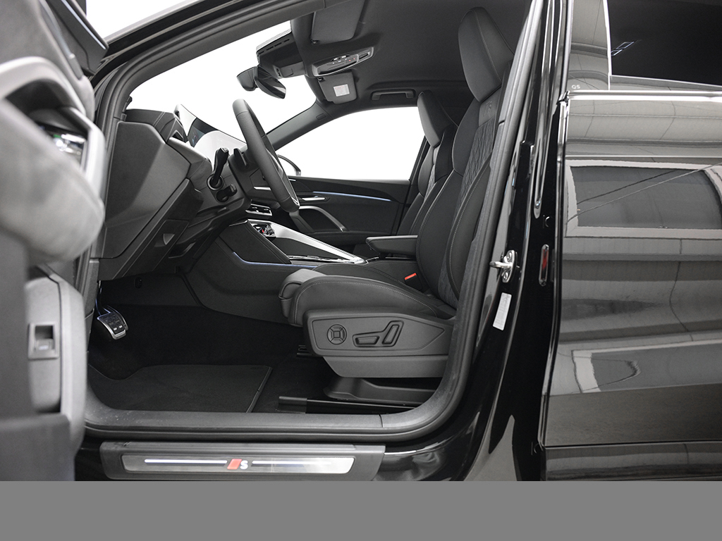 Audi Q5 SUV TDI quattro S tronic S Line TechPro+Sonnenschutzverglasung+AHK+Beifahrerdisplay