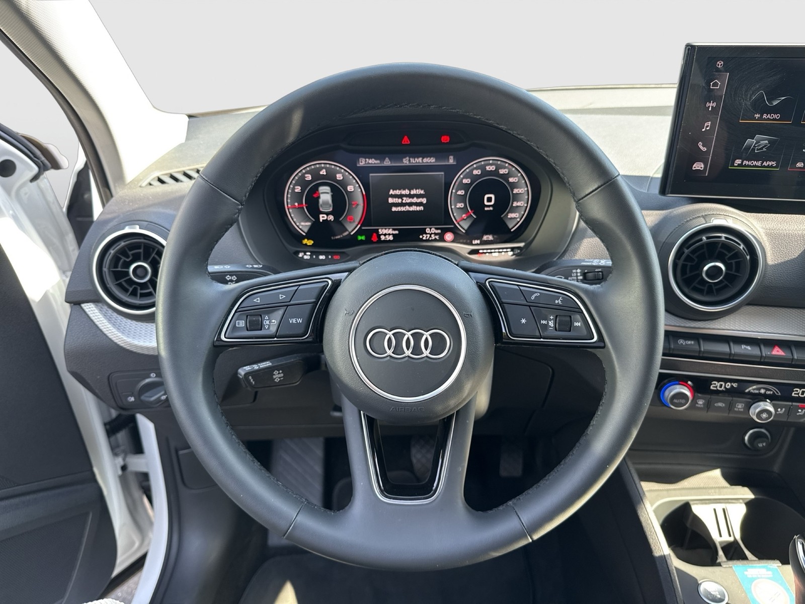 Audi Q2 35 advanced BLACKPAK CAM LM18 EKLAPPE CARPLAY