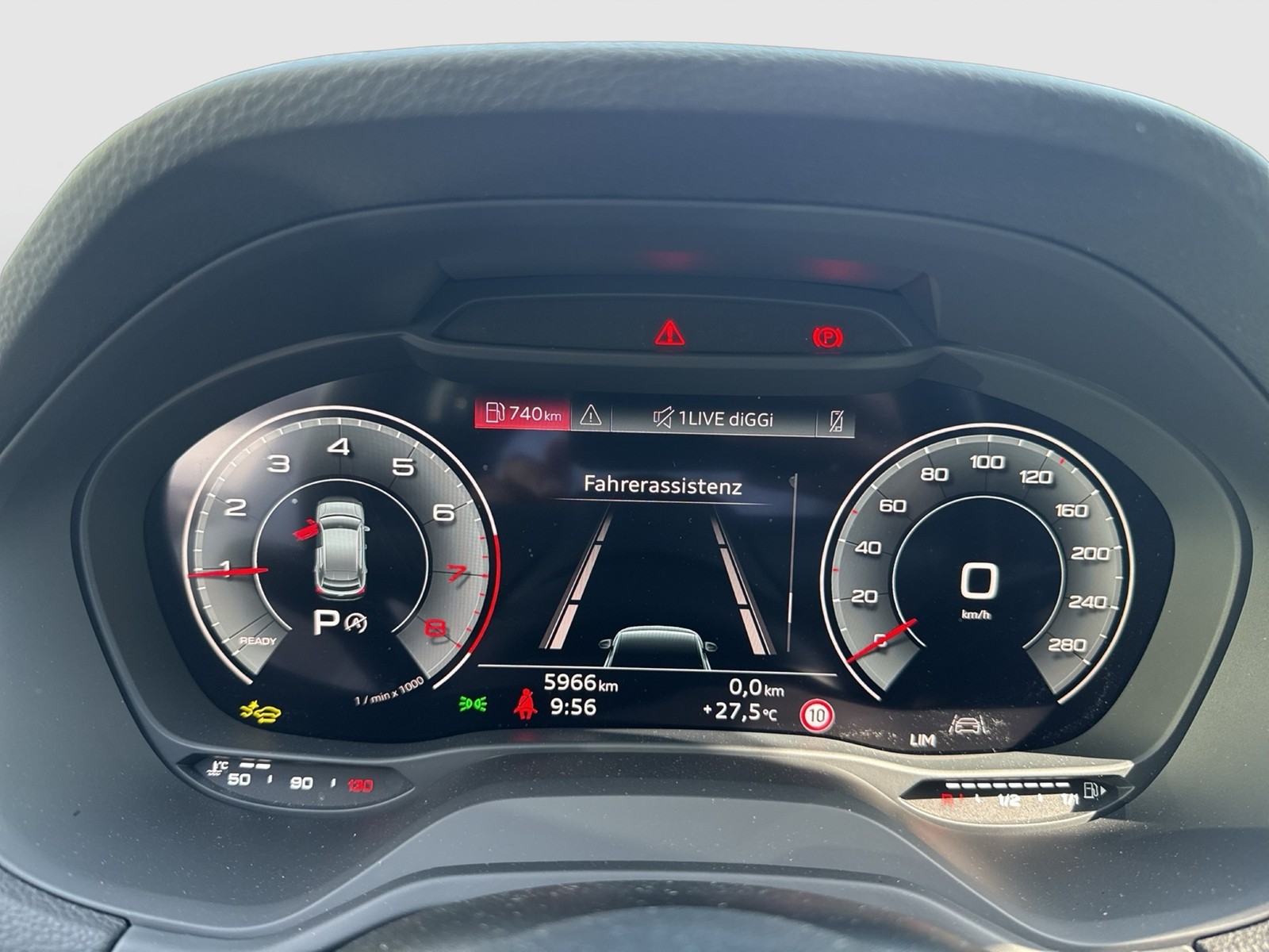 Audi Q2 35 advanced BLACKPAK CAM LM18 EKLAPPE CARPLAY