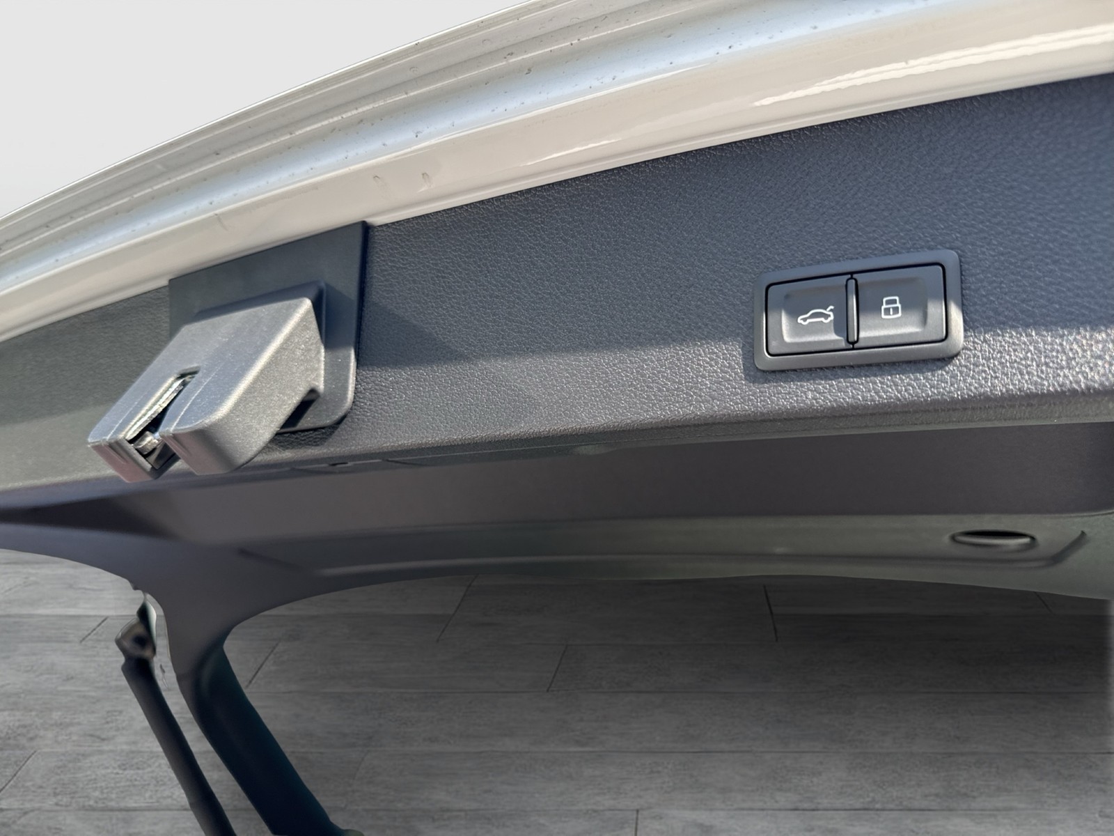 Audi Q2 35 advanced BLACKPAK CAM LM18 EKLAPPE CARPLAY