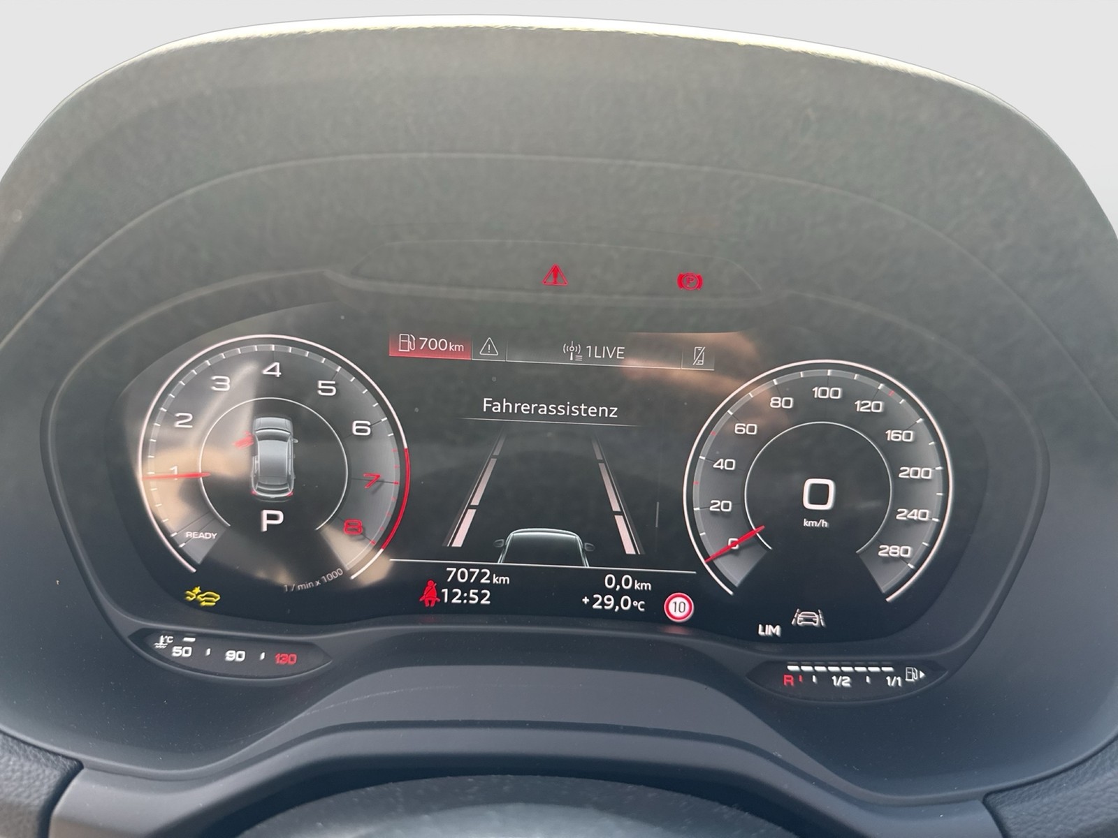 Audi Q2 35 advanced BLACKPAK CAM LM18 EKLAPPE CARPLAY