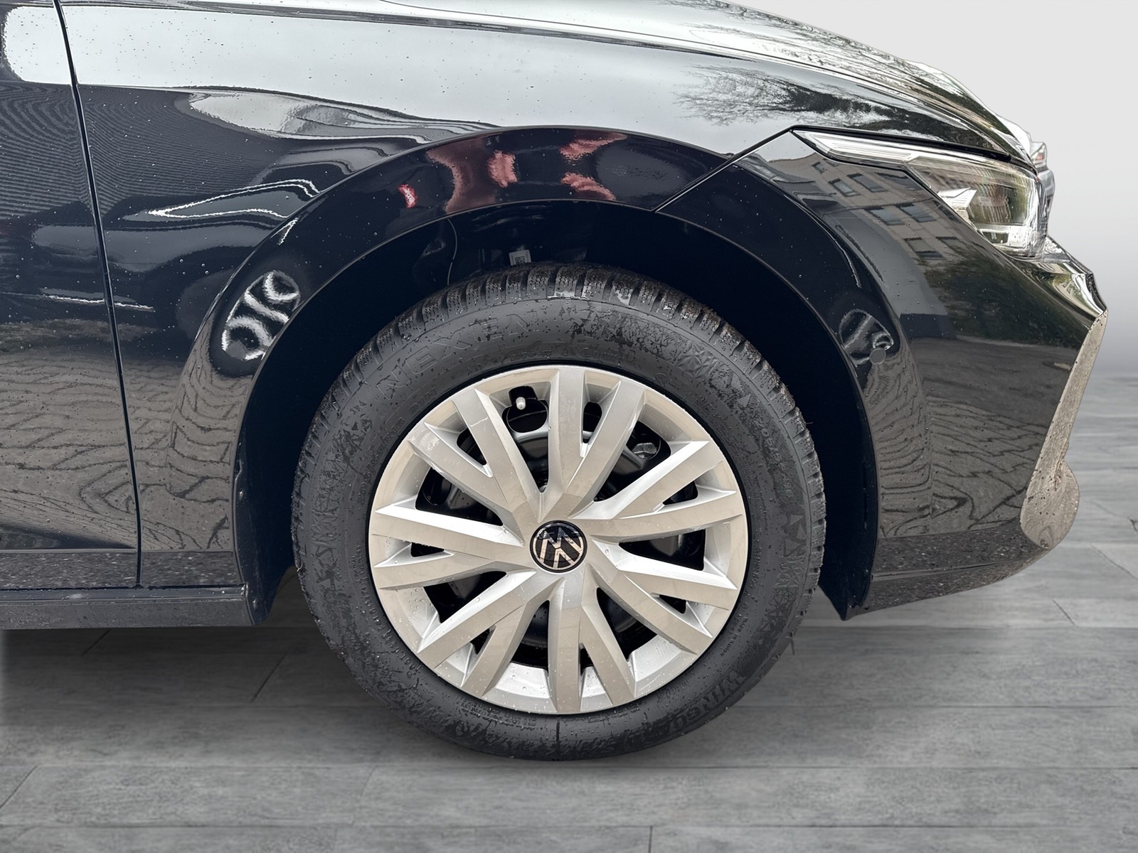 Volkswagen Golf VIII 1.5 eTSI STYLE AHK CAM LM18