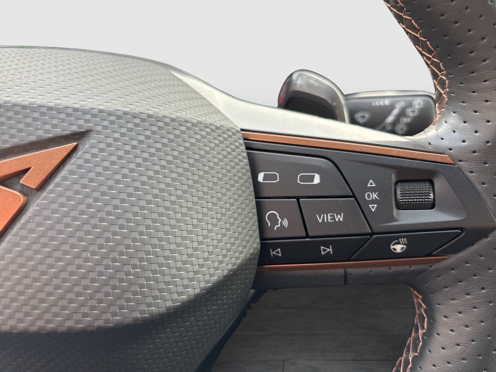 Cupra Leon ST 1.4 HYBRID LM18 NAVI SITZHEIZ. EINPARKH.