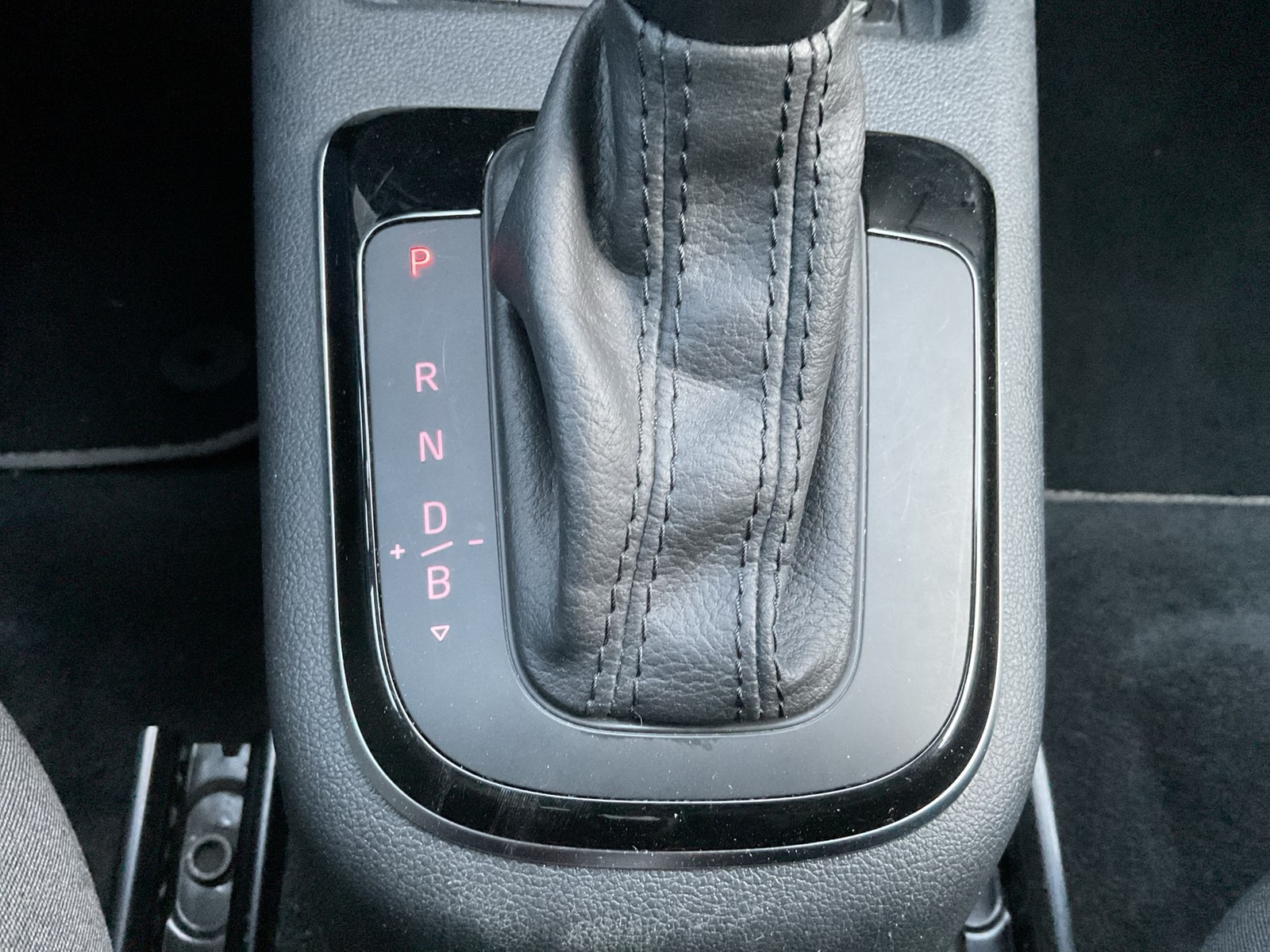 Volkswagen e-up! 4TÜREN KLIMAAUTOMATIK DAB+ BLUETOOTH