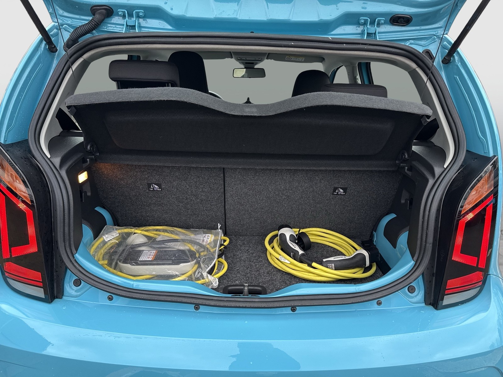 Volkswagen e-up! 4TÜREN KLIMAAUTOMATIK DAB+ BLUETOOTH