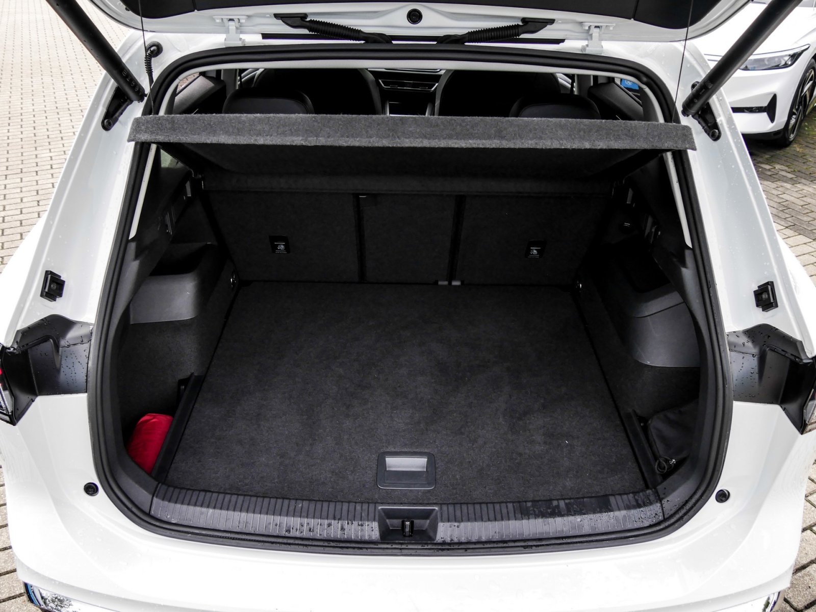 Volkswagen Tiguan 1.5 eTSI ELEGANCE NEUES MODELL AHK 360CAM