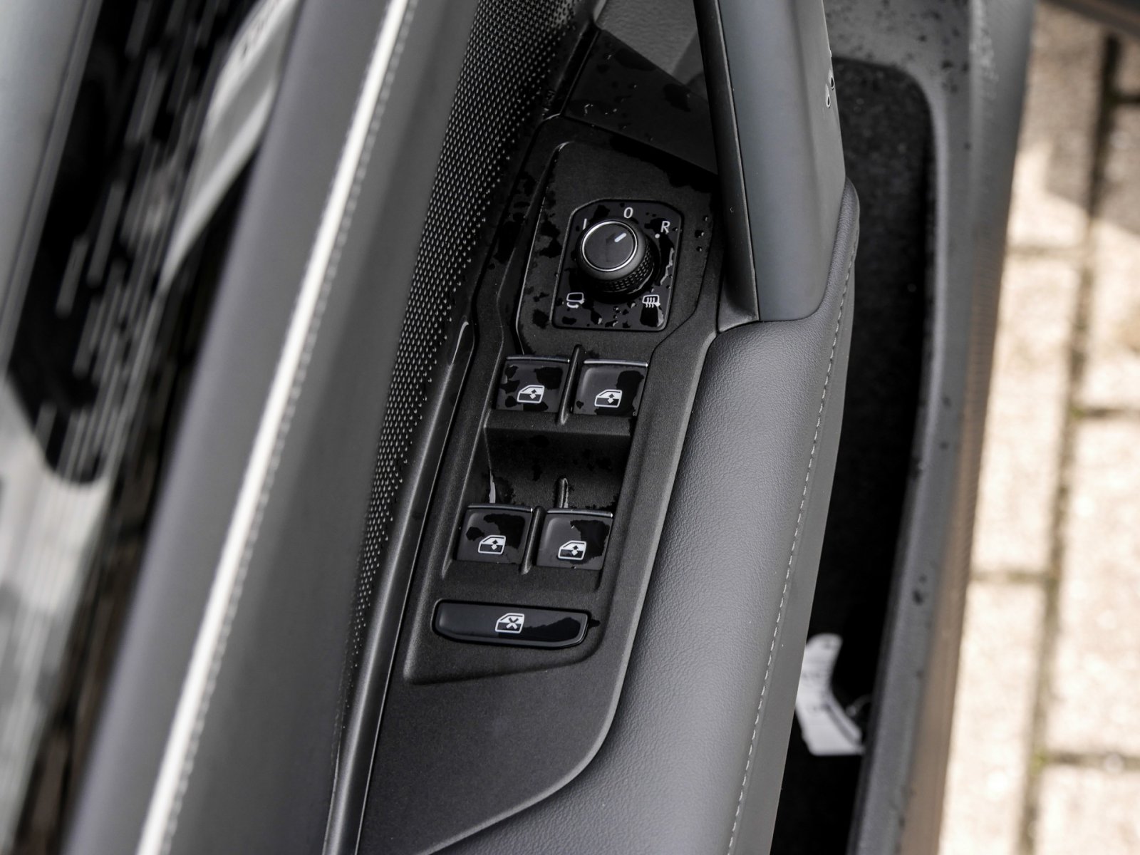 Volkswagen Tiguan 1.5 eTSI ELEGANCE NEUES MODELL AHK 360CAM