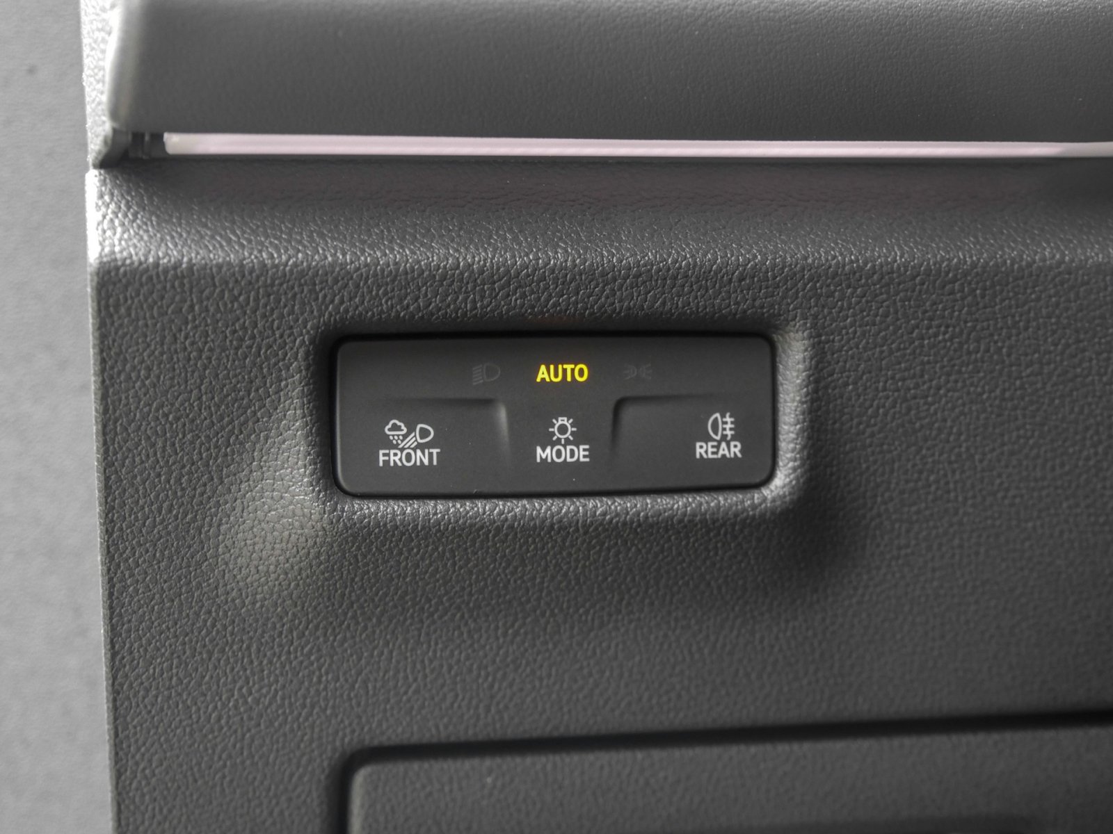 Volkswagen Tiguan 1.5 eTSI ELEGANCE NEUES MODELL AHK 360CAM