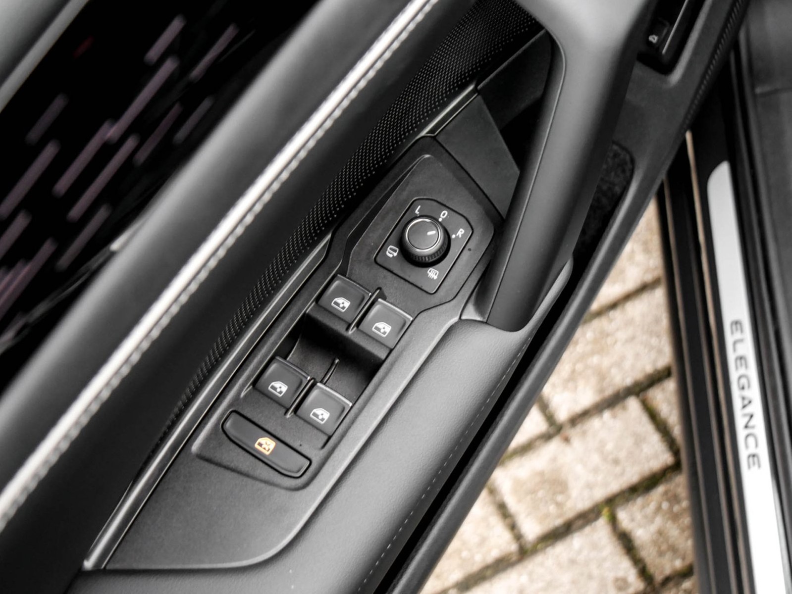 Volkswagen Tiguan 1.5 eTSI ELEGANCE NEUES MODELL AHK 360CAM