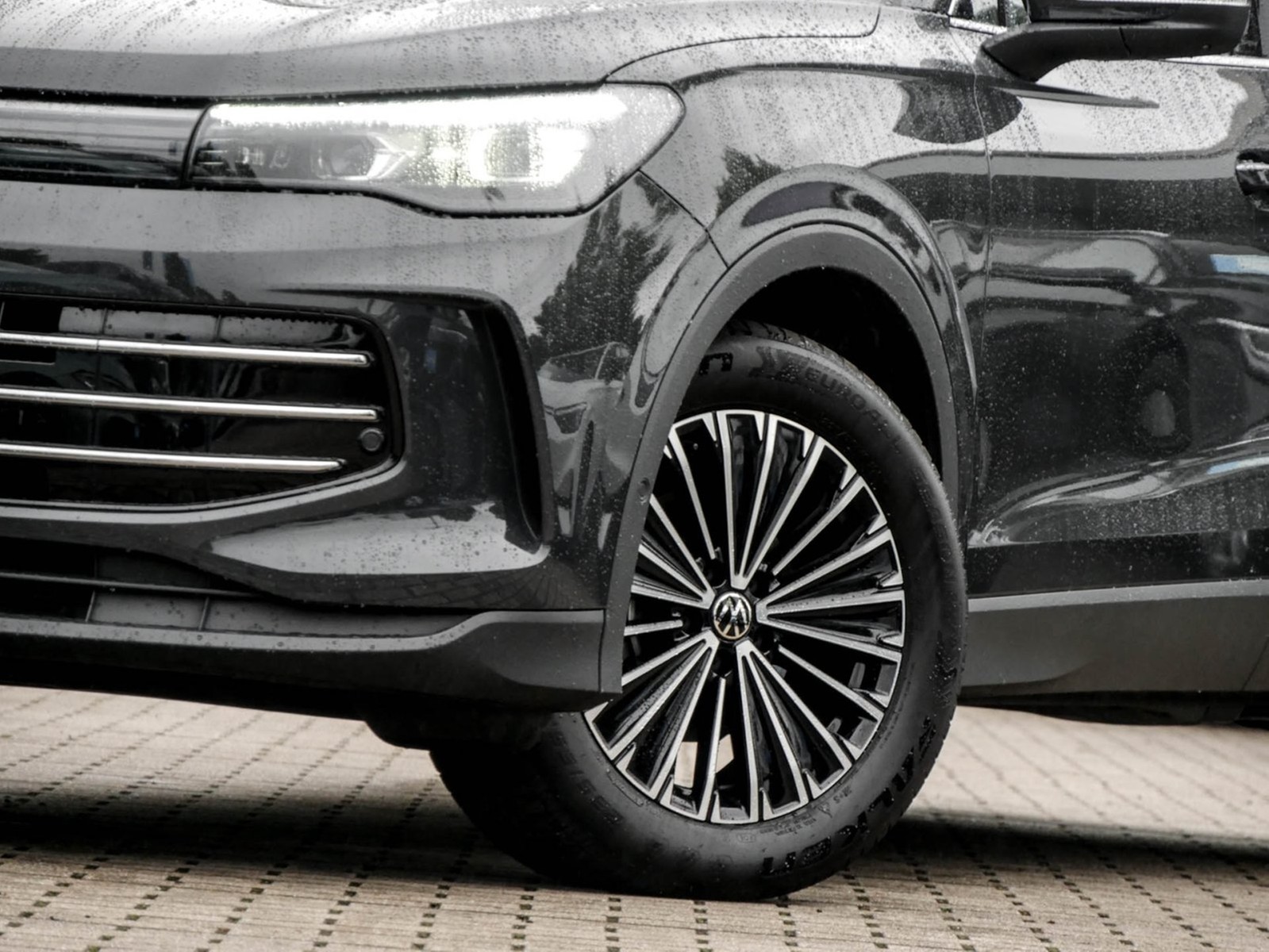 Volkswagen Tiguan 1.5 eTSI ELEGANCE NEUES MODELL AHK 360CAM