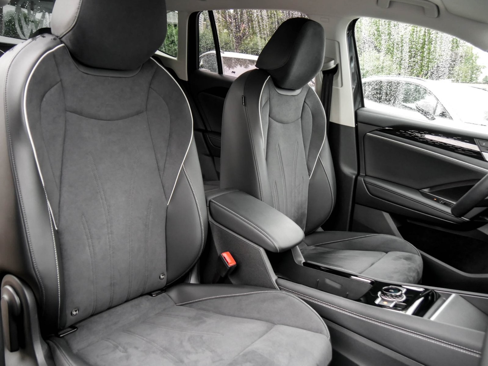 Volkswagen Tiguan 1.5 eTSI ELEGANCE NEUES MODELL AHK 360CAM