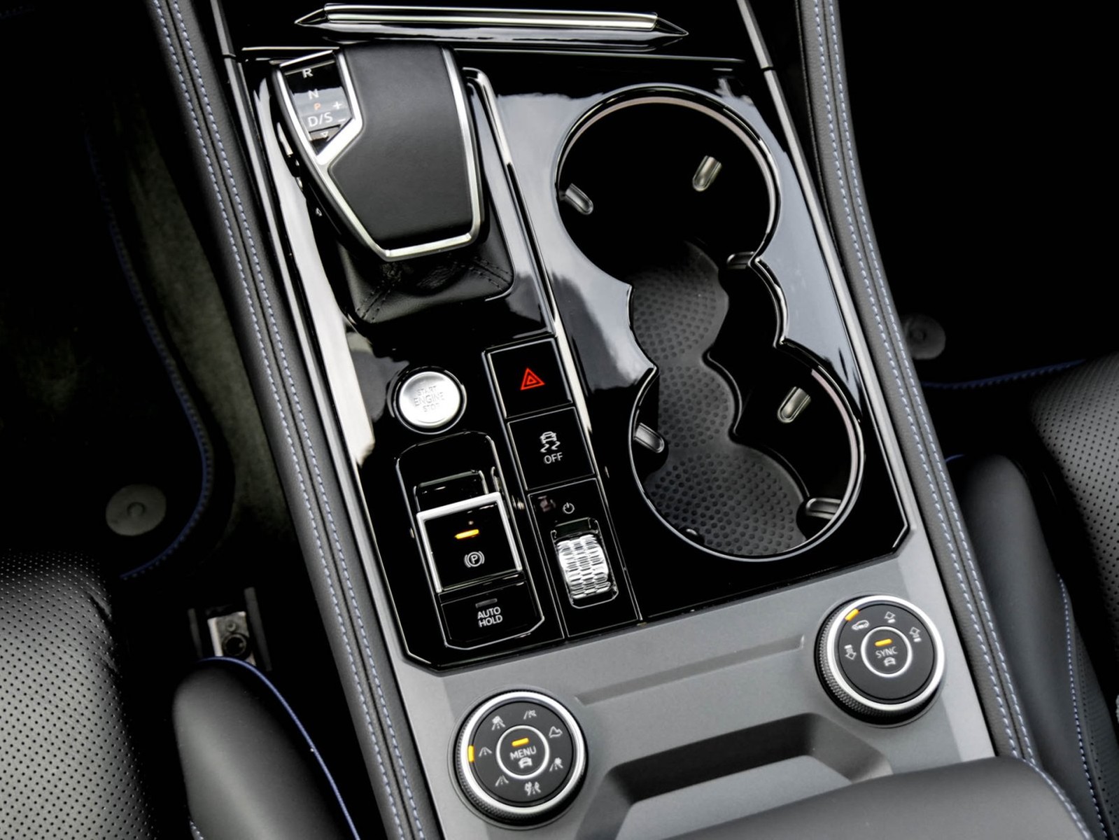Volkswagen Touareg HYBRID R NEUES MODELL PANO AHK CAM LM22