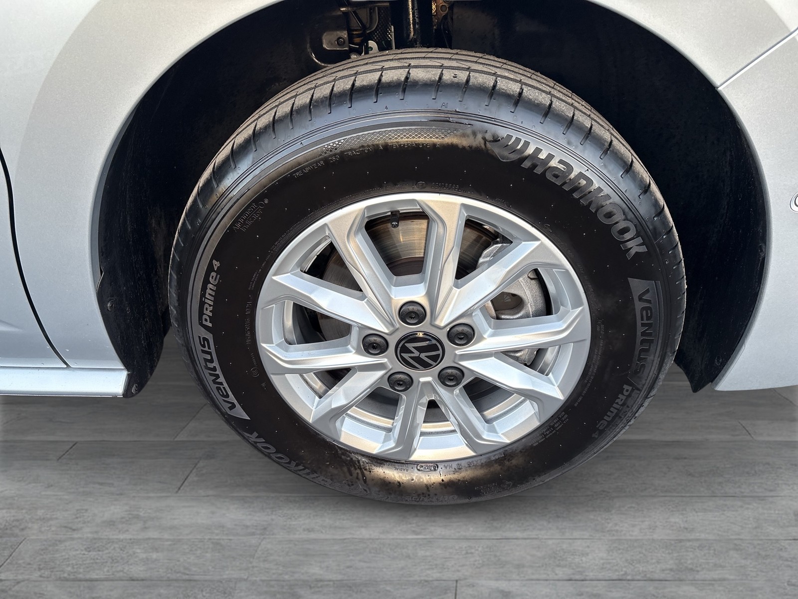 Volkswagen T7 Multivan 2.0 LIFE BETT 6SITZE AHK CAM NAVI