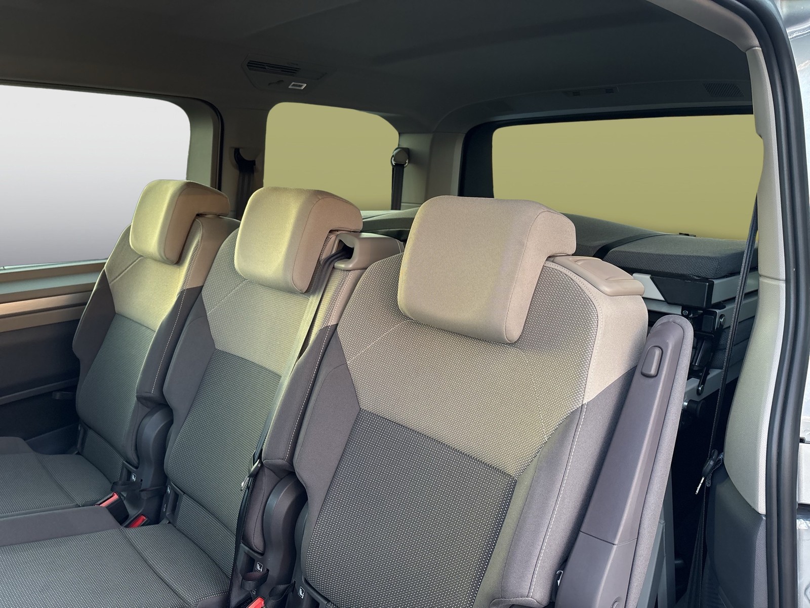 Volkswagen T7 Multivan 2.0 LIFE BETT 6SITZE AHK CAM NAVI