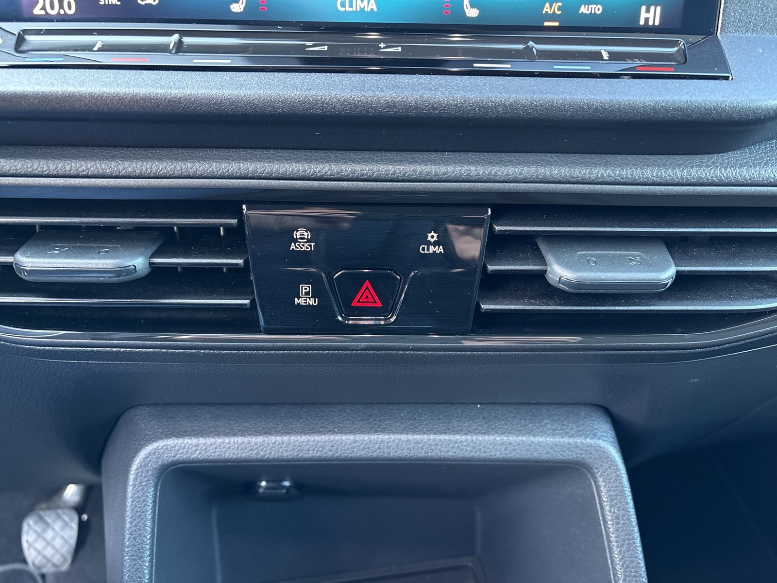 Volkswagen Caddy 1.5 Kombi CAM CARPLAY AHK-VORBEREITUNG