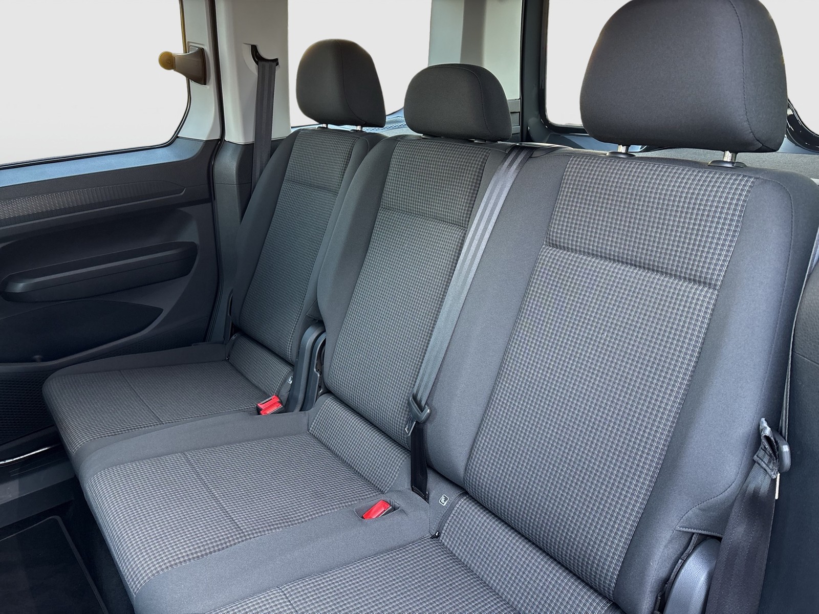 Volkswagen Caddy 1.5 Kombi CAM CARPLAY AHK-VORBEREITUNG