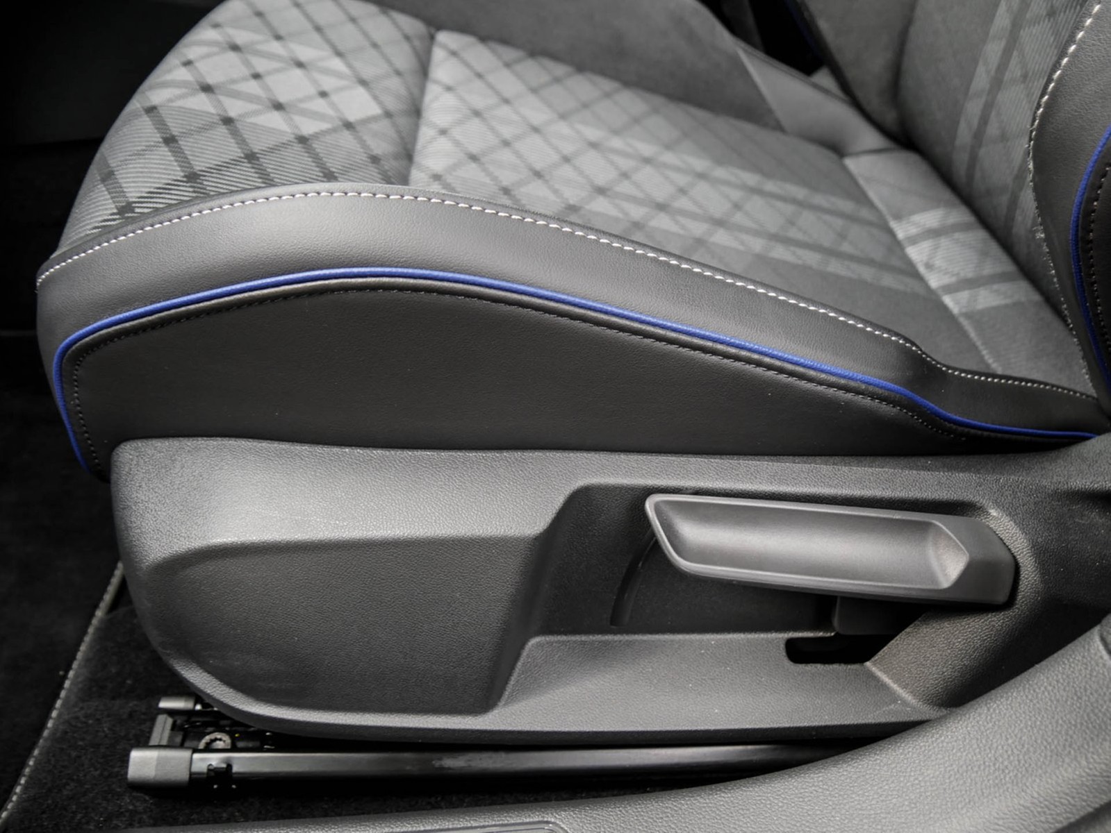 Volkswagen Golf Variant VIII 1.5 R-LINE FACELIFT 360CAM ACC